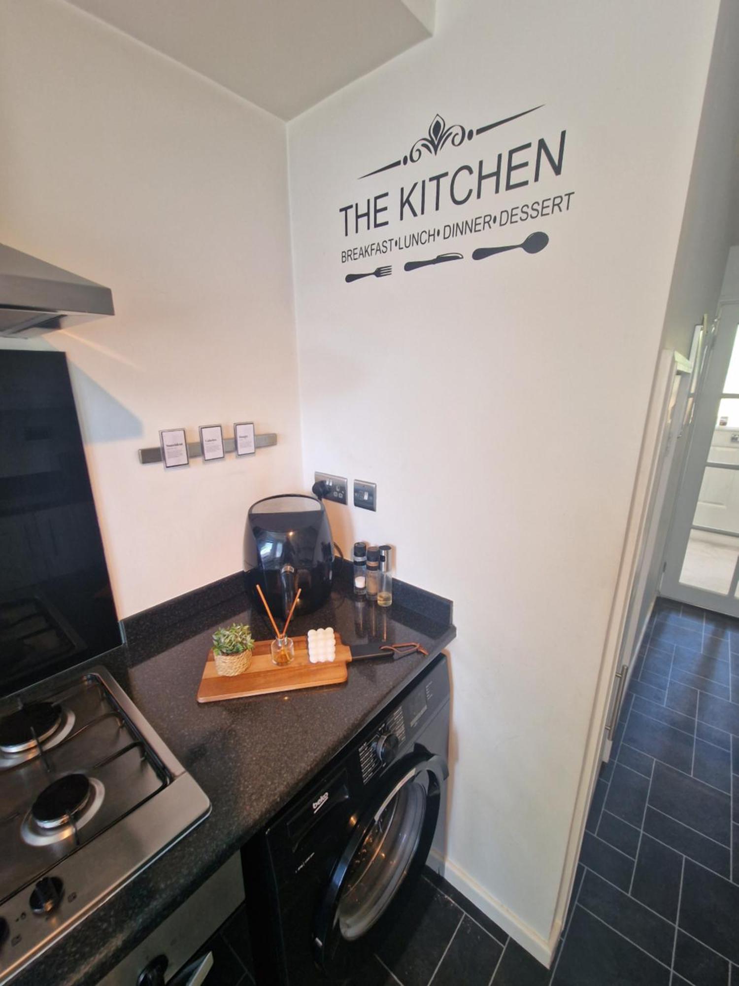 Stylish & Modern 2 Bed House With Free Parking Leeds Leilighet Leeds  Eksteriør bilde